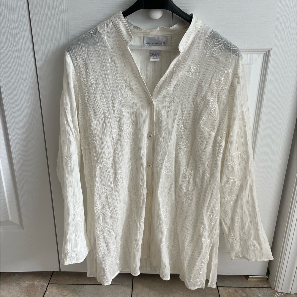 Brand new Susan Graver button down top gold and white.